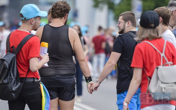 Євроінтеграція без маніпуляцій: міф про обов'язкові одностатеві шлюби 