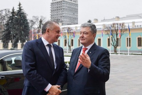Порошенко и президент Словакии обсудили вопрос трудоустройства украинцев за границей