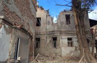 Окупанти вночі обстріляли ракетами Харківщину, пошкоджено будівлю