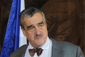 Министр иностранных дел Чехии заснул во время пресс-конференции