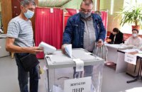 Спецоперація “вибори”: як партія Путіна створює картинку “народної любові” на Донбасі