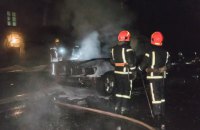 Спасатели обнаружили двух погибших при пожаре на теплотрассе в Киеве