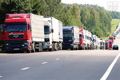 Київ обмежив рух вантажівок через спеку