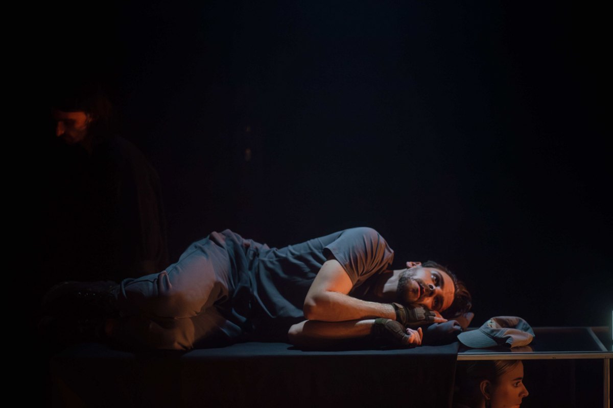 Вистава «Плейлист подорожнього».