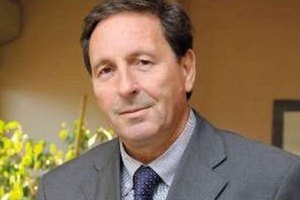 Італійського політика піймали на псуванні майна інваліда