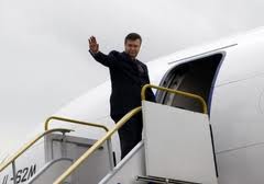 Янукович собрался в Туркменистан, Индию и Литву