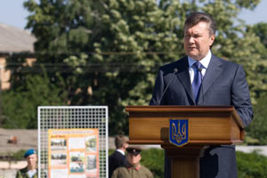 Янукович: память о войне объединяет украинское общество
