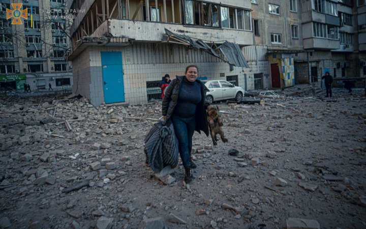 Через бойові дії біля Києва 82 тис. абонентів на правому березі залишилися без електропостачання, – КМДА
