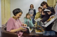 На "Книжковому Арсеналі" відбулася автограф-сесія автора книги "Майдан. Нерозказана історія" Соні Кошкіної 