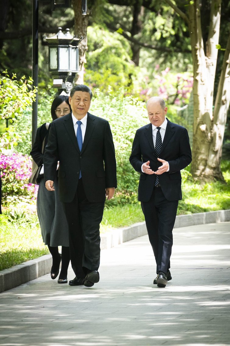 Лідер Китаю Сі Цзіньпін і канцлер Німеччини Олаф Шольц 