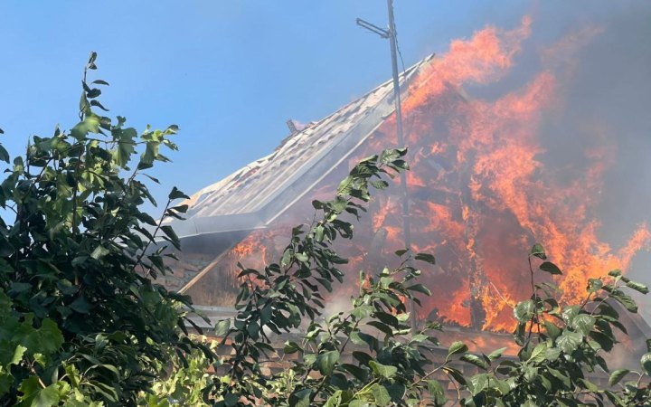 Російські окупанти вдарили з безпілотників по Нікопольщині, п'ятеро постраждалих