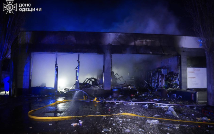 Росіяни атакували Одесу: постраждали четверо людей, є перебої в подачі води