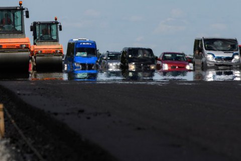 Кабмин запланировал вложить в дороги больше 8,6 млрд гривен