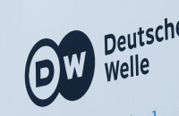 Телеканал Deutsche Welle повідомив про поранення їхнього оператора російськими касетними боєприпасами на Донеччині 