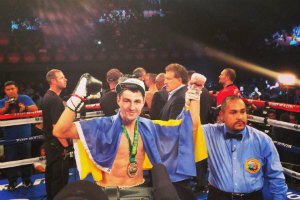 Постол, избив турецкого боксера, получил право на чемпионский бой