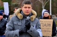 Суперника "масажиста Азарова" намагаються зняти з виборів