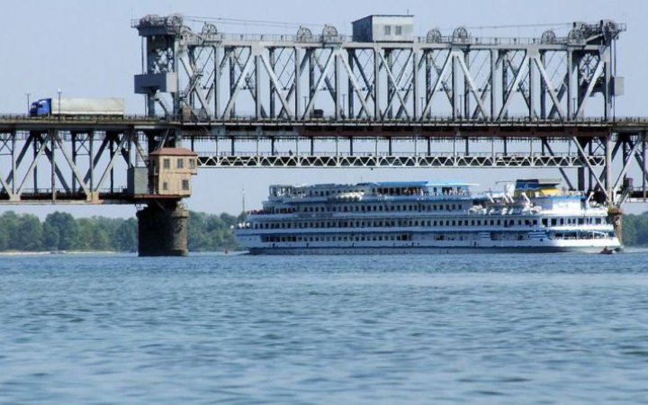 У Кременчуці відновили автомобільний рух мостом через Дніпро, пошкодженим внаслідок нічної атаки росіян