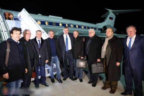 МЗС засудило поїздку французьких політиків до окупованого Криму