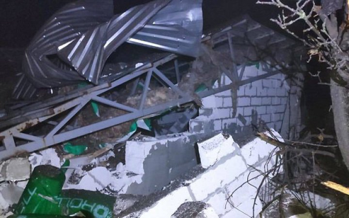 Окупанти обстріляли прифронтові райони Харківщини, є поранені