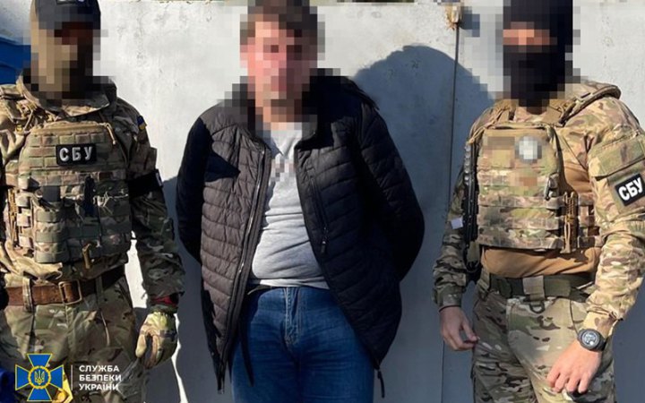 У Херсоні затримали медбрата, який коригував удари росіян по місту 