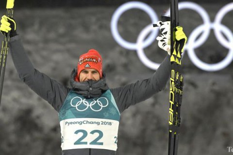 Немецкий биатлонист Пайффер выиграл спринт на Олимпиаде