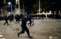 У Болгарії на протесті через проєкт бюджету сталися сутички з поліцією