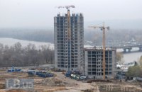"Укрбуд" призупиняє будівництво на Микільській Слобідці