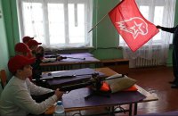 На ТОТ Херсонщини росіяни мілітаризують школярів під виглядом "змагань із кульової стрільби"