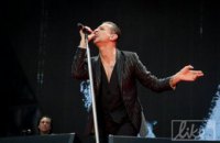 Солист Depeche Mode попал в больницу за два дня до концерта в Киеве