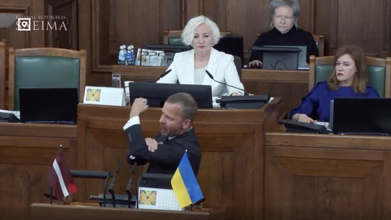 Депутата Рослікова вигнали із засідання Сейму за грубість і вигук російською