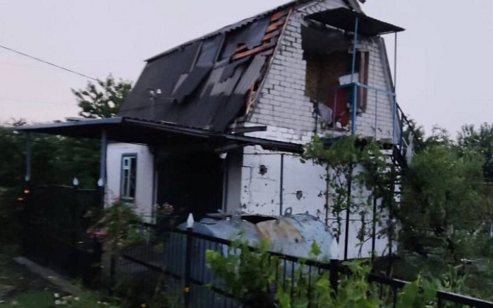 У Дніпропетровській області внаслідок нічного обстрілу з "ураганів" зруйновані десятки будинків і лікарня