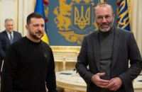 Зеленський зустрівся із президентом Європейської народної партії, який прибув в Україну