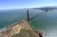 ​На мосту "Золотые ворота" в Сан-Франциско начали устанавливать сетку от самоубийц
