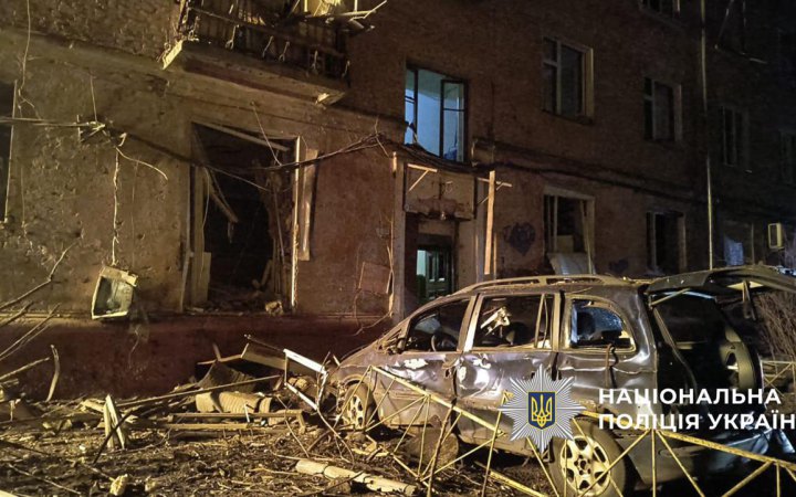 ​У Чернігові дрон РФ вибухнув біля багатоповерхівки. Поранені люди, пошкоджений газопровід