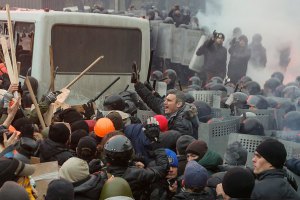 Милиция сообщает о первых задержанных на Грушевского