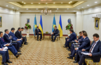 Порошенко обговорив інфраструктурні проекти з прем'єром Казахстану