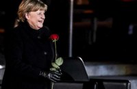 Меркель попрощалася з посадою канцлера під панк-хіт у виконанні військового оркестру 