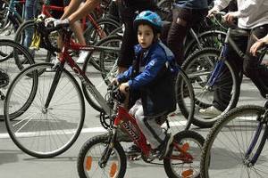 ​В Симферополе установят двухметровый велосипед