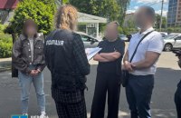 Киянка за $4000 обіцяла допомогти чоловіку з "проходженням" ВЛК та зняттям із розшуку 