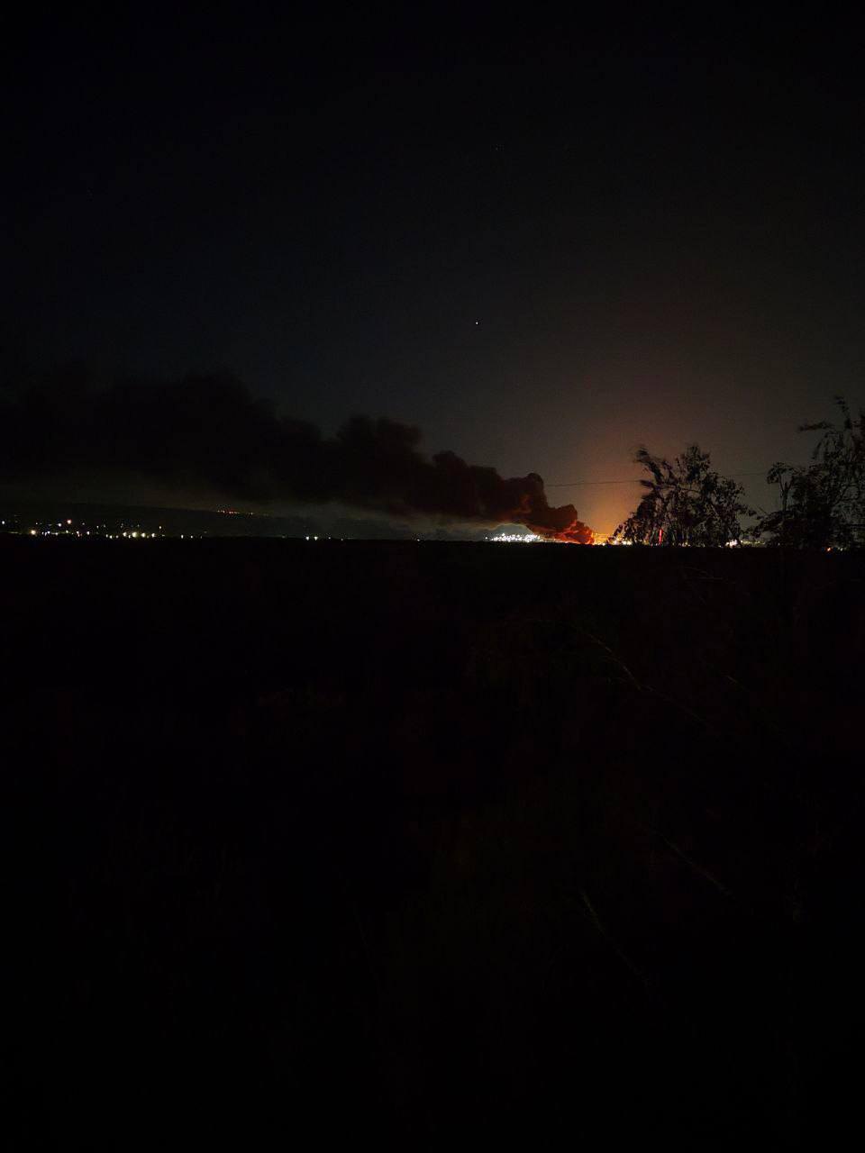 В Луганську пожежа на нафтобазі