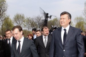 Янукович и Медведев не договаривались встретиться в Москве 