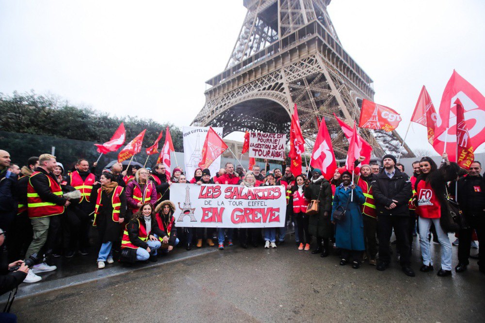 Страйк працівників, які обслуговують Ейфелеву вежу в Парижі, 22 лютого 2024 року