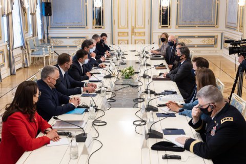 Зеленский анонсировал "очень серьезное" двустороннее соглашение с США