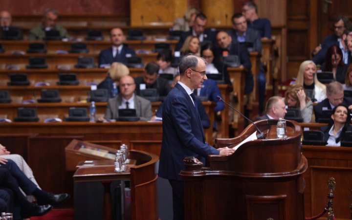 Уряд Сербії очолив лікар без досвіду в політиці