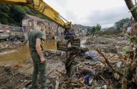 Из-за разрушительного наводнения в Западной Европе погибло 180 человек, непогода несет хаос в других регионах