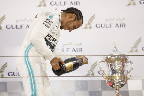 Драматично завершился в Формуле-1 Гран-При Бахрейна