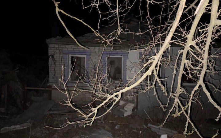 У Куп'янську на Харківщині внаслідок обстрілу спалахнув приватний будинок, 2 людини поранені