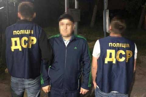 Поліція видворила в Росію "кримінального авторитета" зі списку РНБО