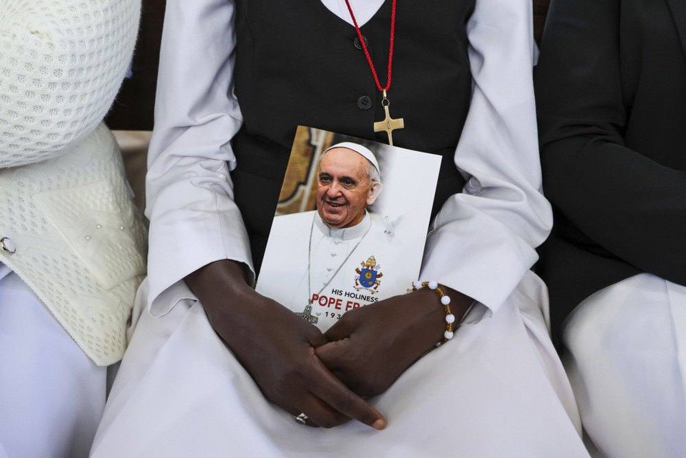 Під час церемонії прощання з Папою Римським Франциском у Ватикані.