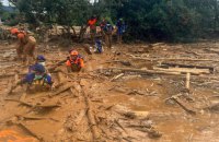 Кількість загиблих унаслідок повеней та зсувів у Азії сягнула до понад 900 людей